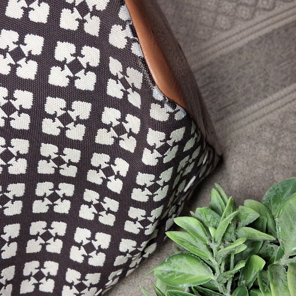 Kate Spade Stripe Hobo tote - Picture 10 of 16